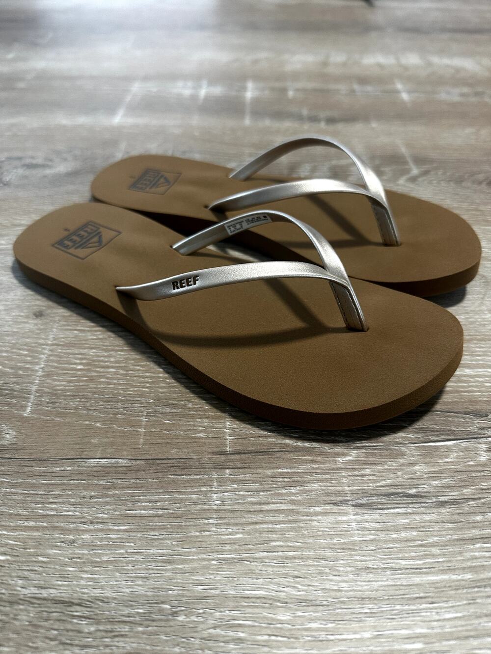 Reef Bliss Nights Women's Flip Flops Champagne Metallic Tan Thong Sandals Size 5